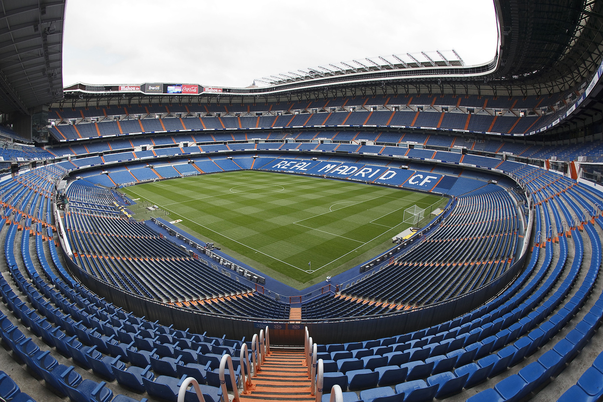 Real Madrid Santiago Bernabeu stadium wallpapers | PixelsTalk.Net