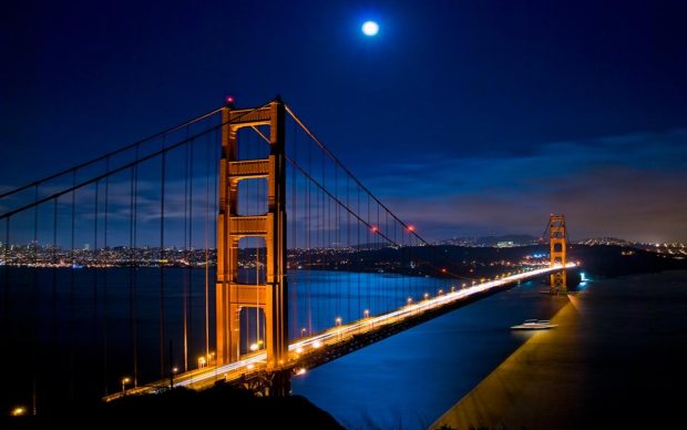 Blue moon at the golden gate