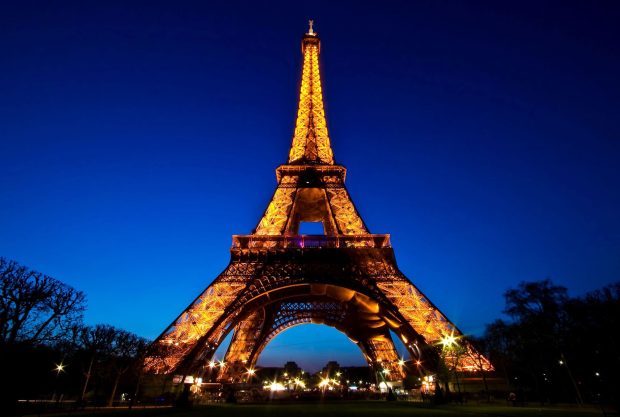 Eiffel tower against the night sky 