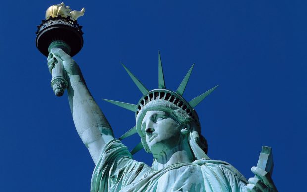 Statue Of Liberty New York Harbor Wallpaper.