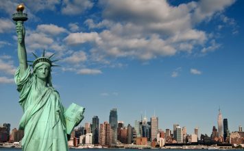 hd-wallpaper-of-statue-of-liberty-in-new-york