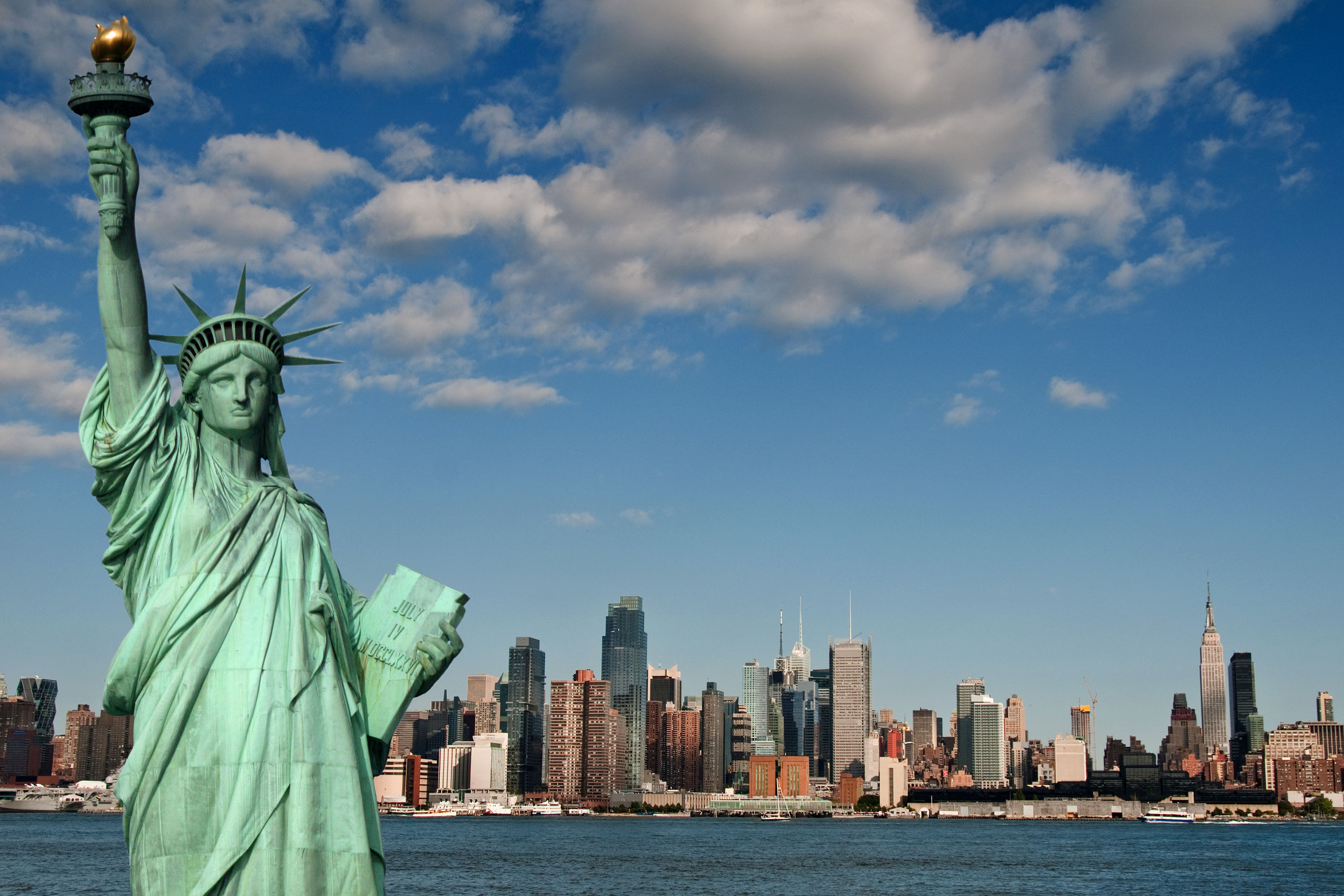 Statue Of Liberty In New York Hd Wallpaper Pixelstalknet