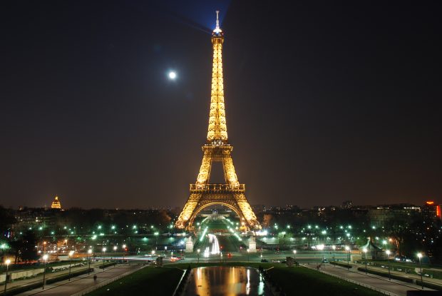 Full View Eiffel Tower at Night 