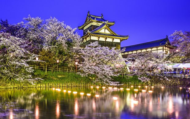 Koriyama Castle Yamatokoriyama Japan pond pond spring park trees cherry reflection lights wallpaper background