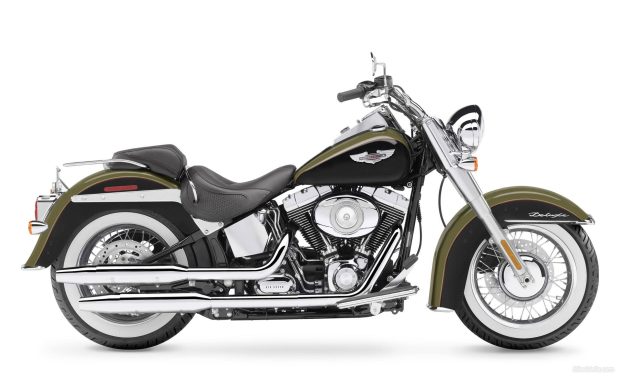 Harley Davidson Bikes HD Wallpaper.