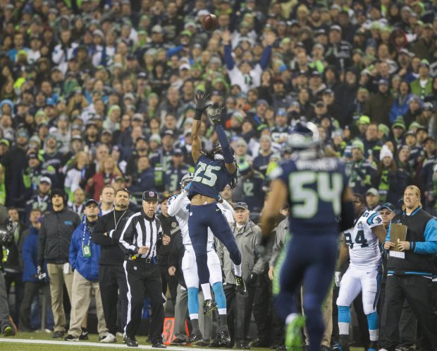 NFL PLAYOFFS, CAROLINA PANTHERS AT SEATTLE SEAHAWKS