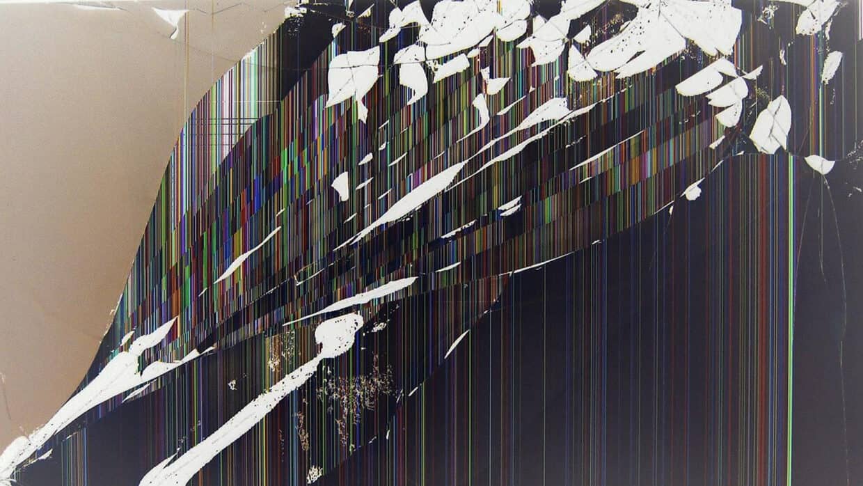 Cracked Screen Wallpaper HD - PixelsTalk