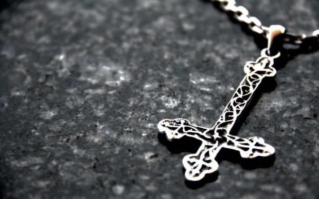 Jesus christ on the cross wallpaper picture.