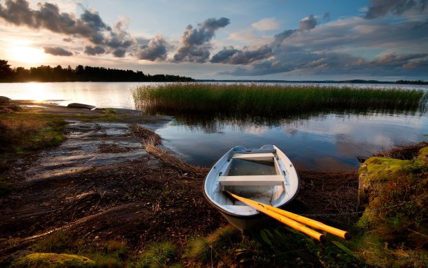 Fishing boat wallpapers HD pictures images.