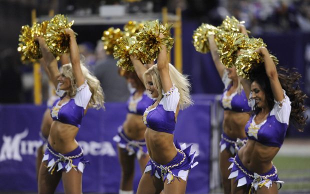 MINNESOTA VIKINGS nfl football cheerleader1920x1200.