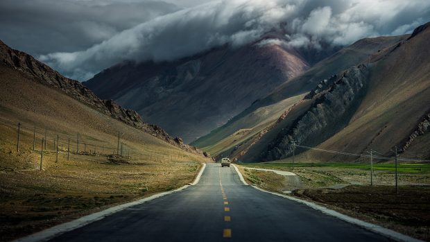 Mountain road wallpaper hd wallpaper.