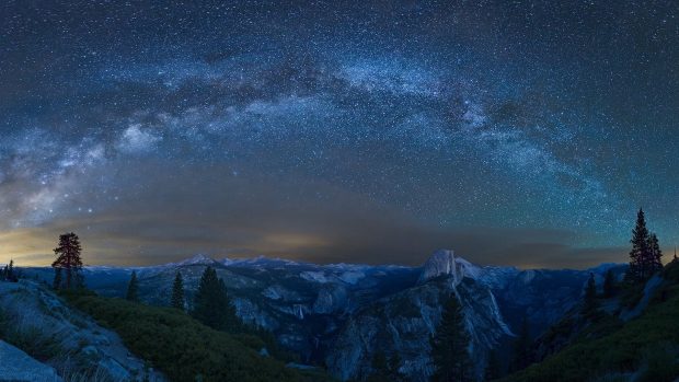 Yosemite night wallpaper HD pictures download.