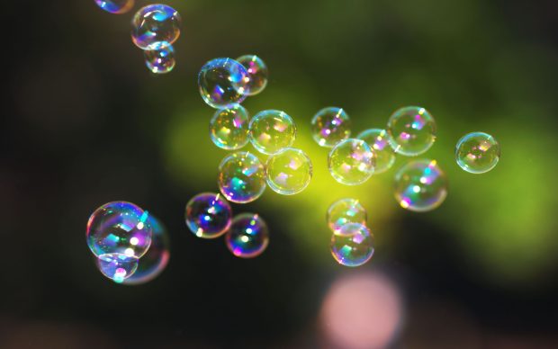 Bubble Water Fly Wallpaper Desktop.