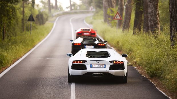 HD Lamborghini Aventador Pictures.