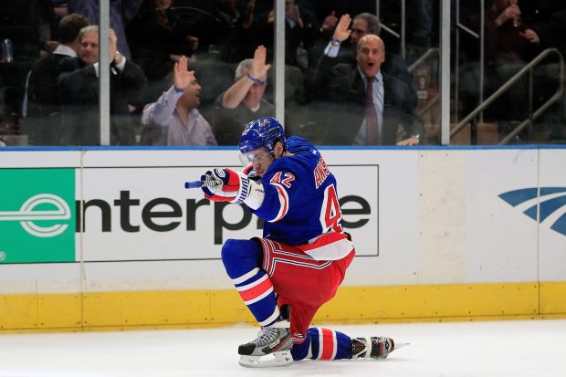 Tampa Bay Lightning v New York Rangers