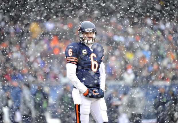 Bears Cutler stands on field in Chicago against Seahawks