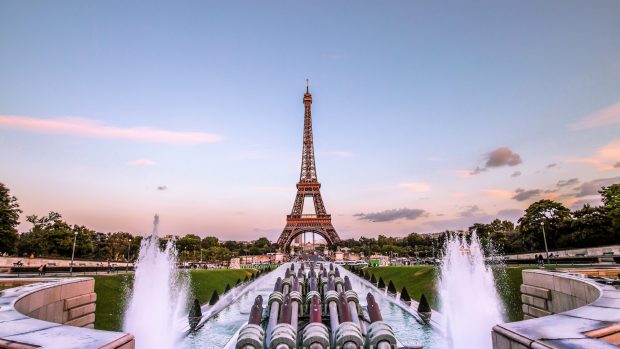 Best Eiffel Tower Wallpaper HD.
