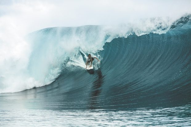 Best HD Surfing Backgrounds.