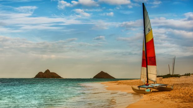 Boat On Oahu Beach Hawaii 1920x1080.