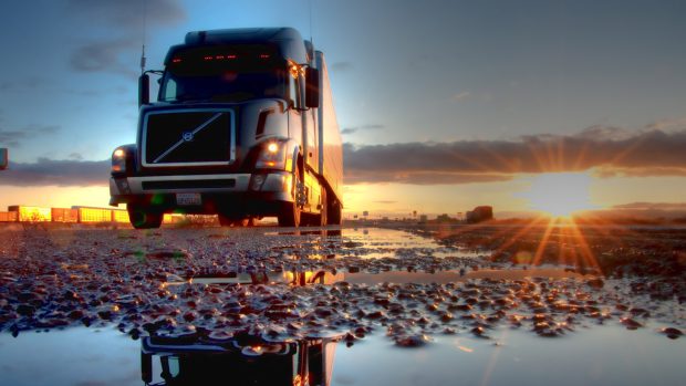 Download Free Semi Truck Image.