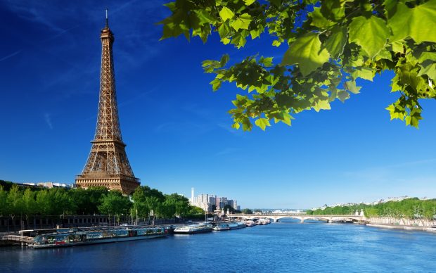 Eiffel tower wallpaper photos hd wallpapers.