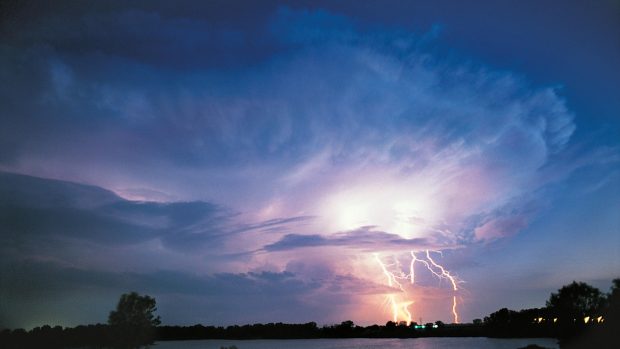 Free Desktop Desktop Lightning HD Wallpapers.