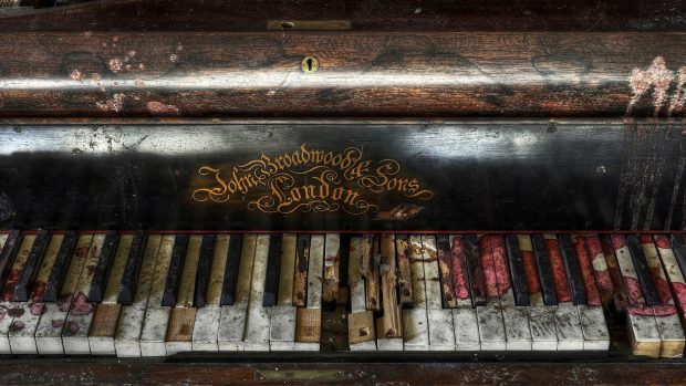Free Desktop HD Piano Wallpapers.