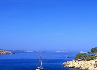 Playa Cala Salada, Ibiza (Cala Salada beach, in Ibiza)