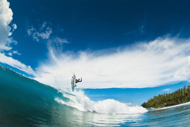 Free HD Surfing Wallpapers.