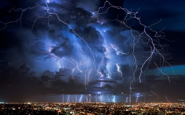 Giant lightning backgrounds 1920x1200.