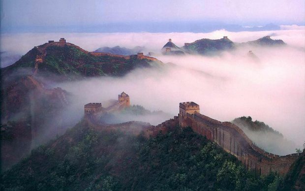 Great Wall of China winter season morning photoshoot wallpaper.