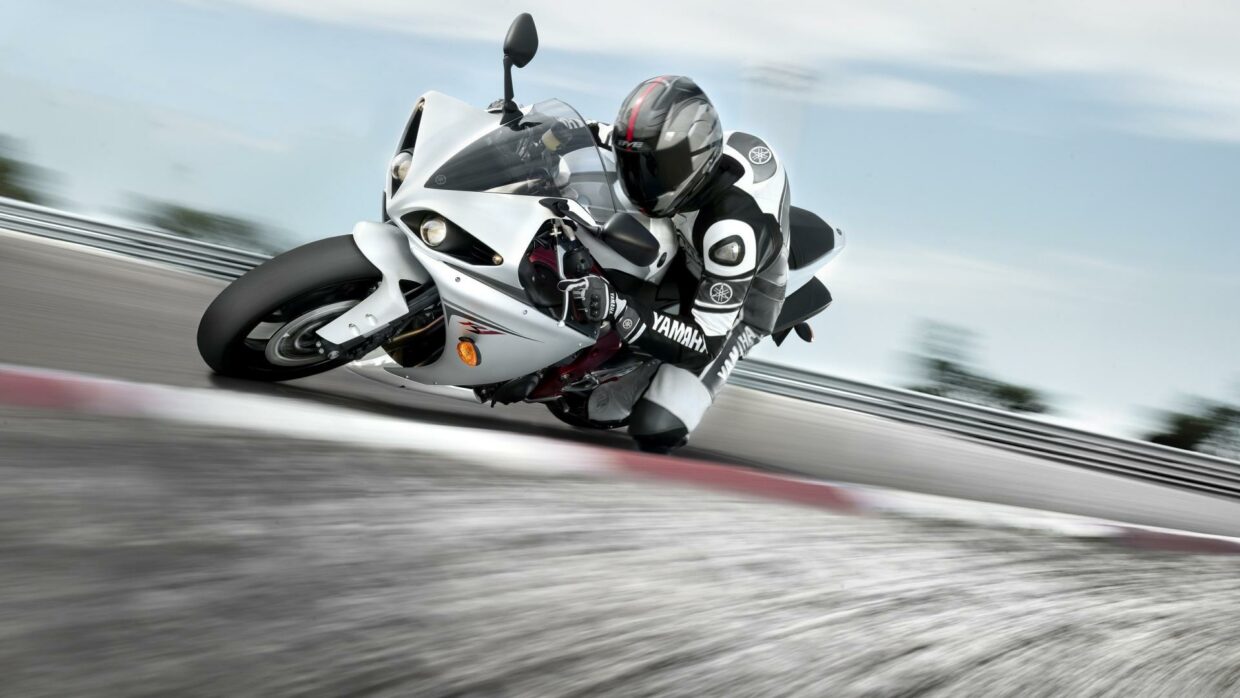 HD Motorcycle Wallpapers - PixelsTalk