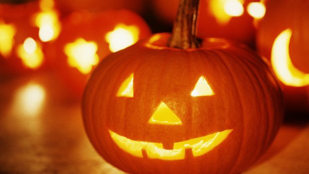 Halloween pumpkin wallpaper download.