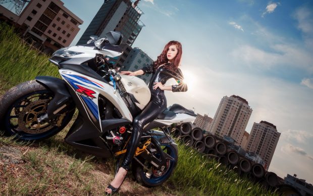 Images Download Motorcycle Wallpapers HD.