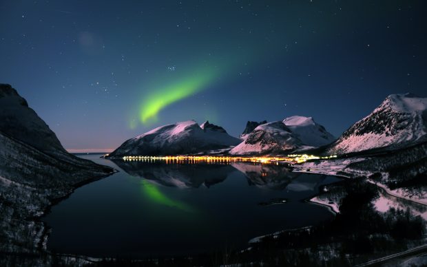 Northern Lights Wallpaper Download Free.