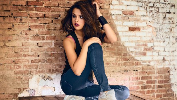 Selena Gomez high quality resolution wallpaper.