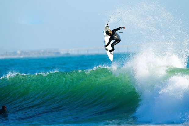 Surfing desktop wallpaper nick rosza chris straley surfing magazine.