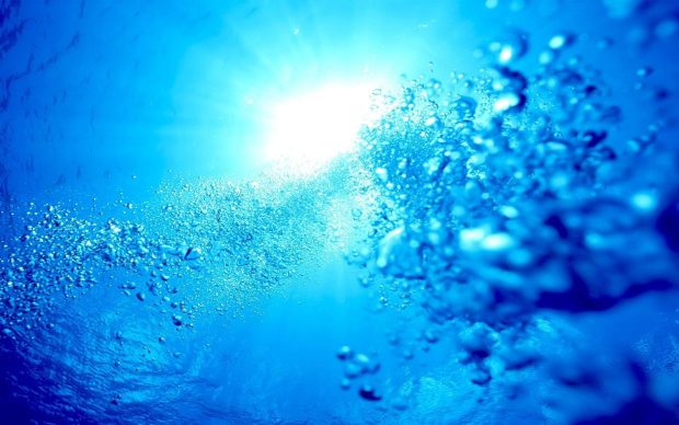 Underwater Bubbles Wallpaper HD.