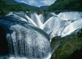 Waterfall Wallpaper HD Free Download.