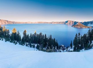 Winter snow crater lake oregon usa.