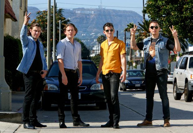 Arctic Monkeys Photos HD.