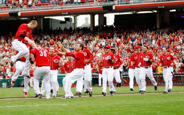 Cincinnati Reds Background HD.