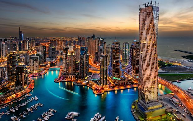 Dubai skyline wallpaper for 2880x1800.