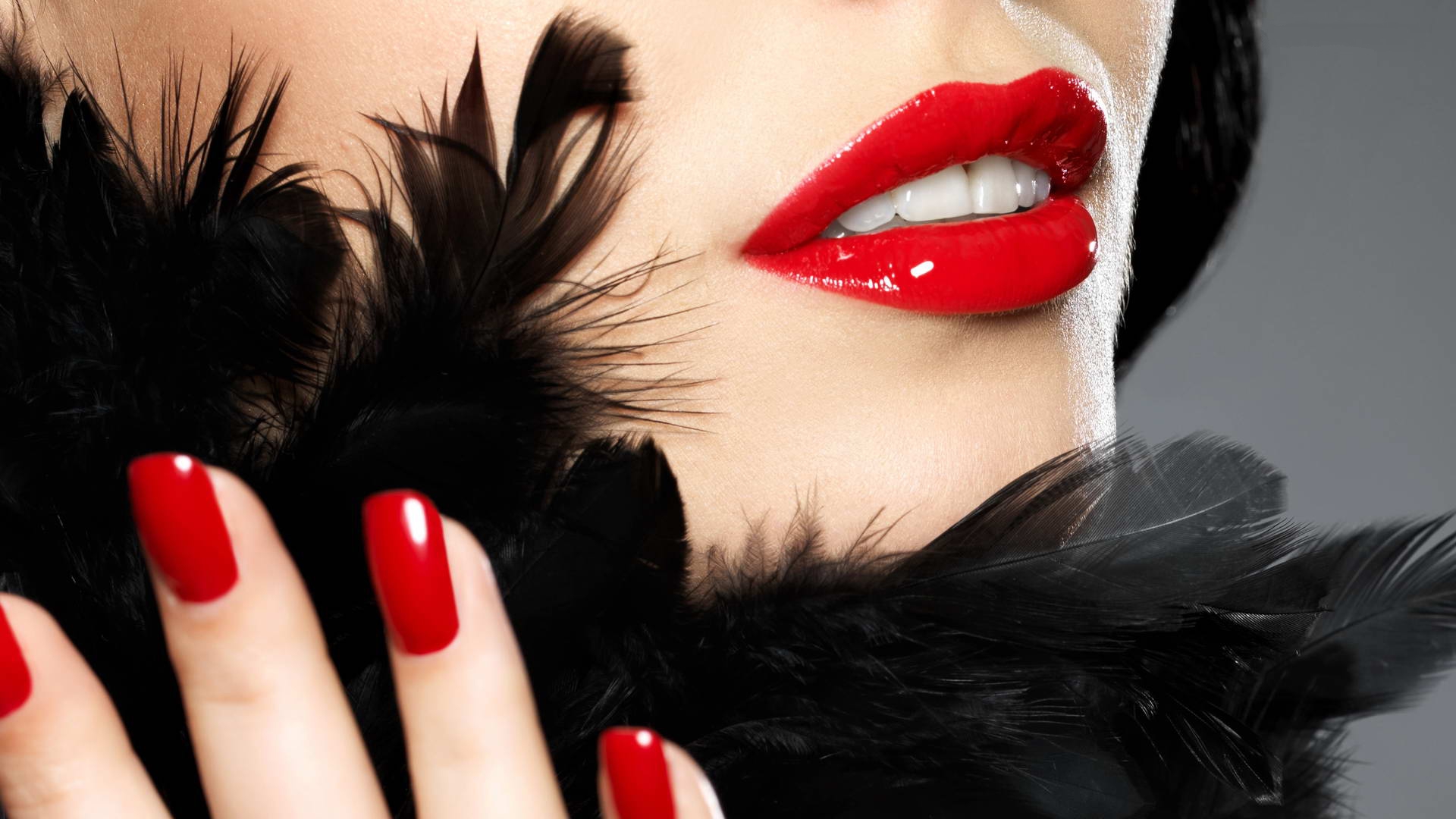 big red lips 2K wallpaper download