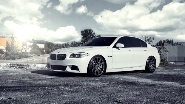 BMW 5 Series Sunny Day Wallpapers.