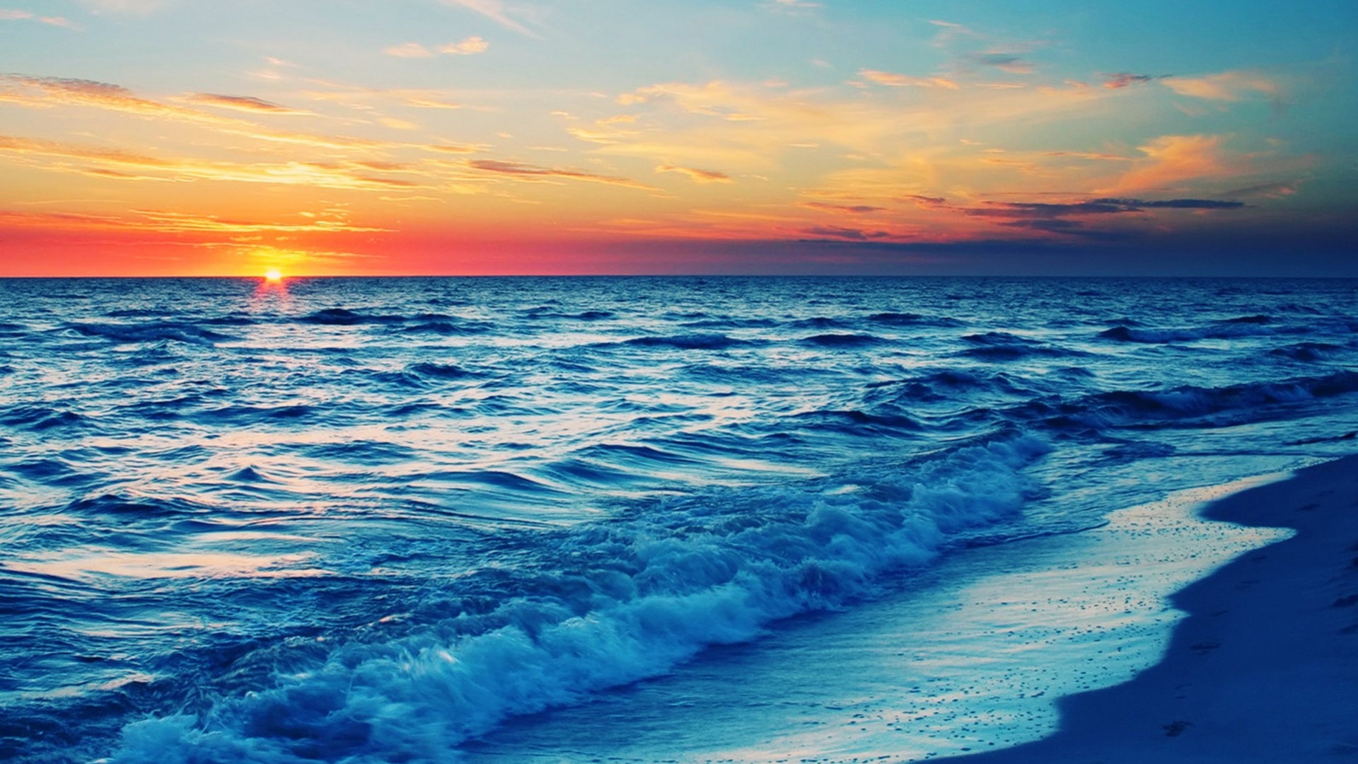 Waves and sunset 4K wallpaper download