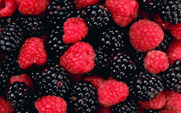 Blackberry Fruit Wallpaper.