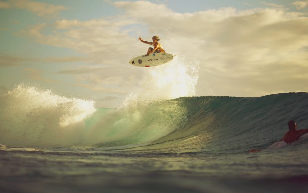 Free Download Surf Beach Wallpaper.