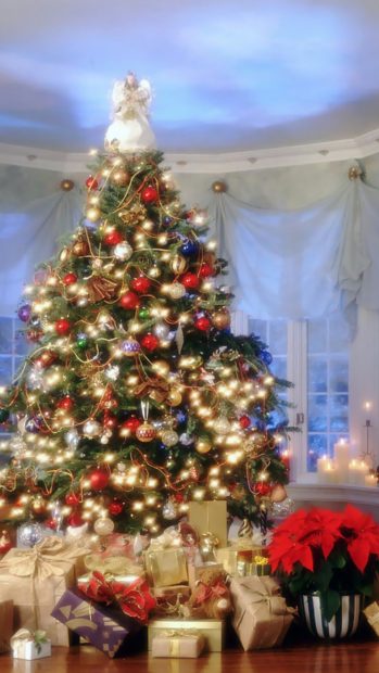 Free HD christmas iphone wallpapers.