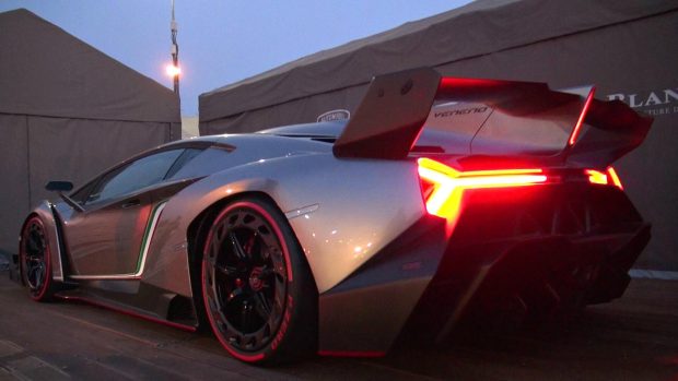 HD Lamborghini Veneno Photos.